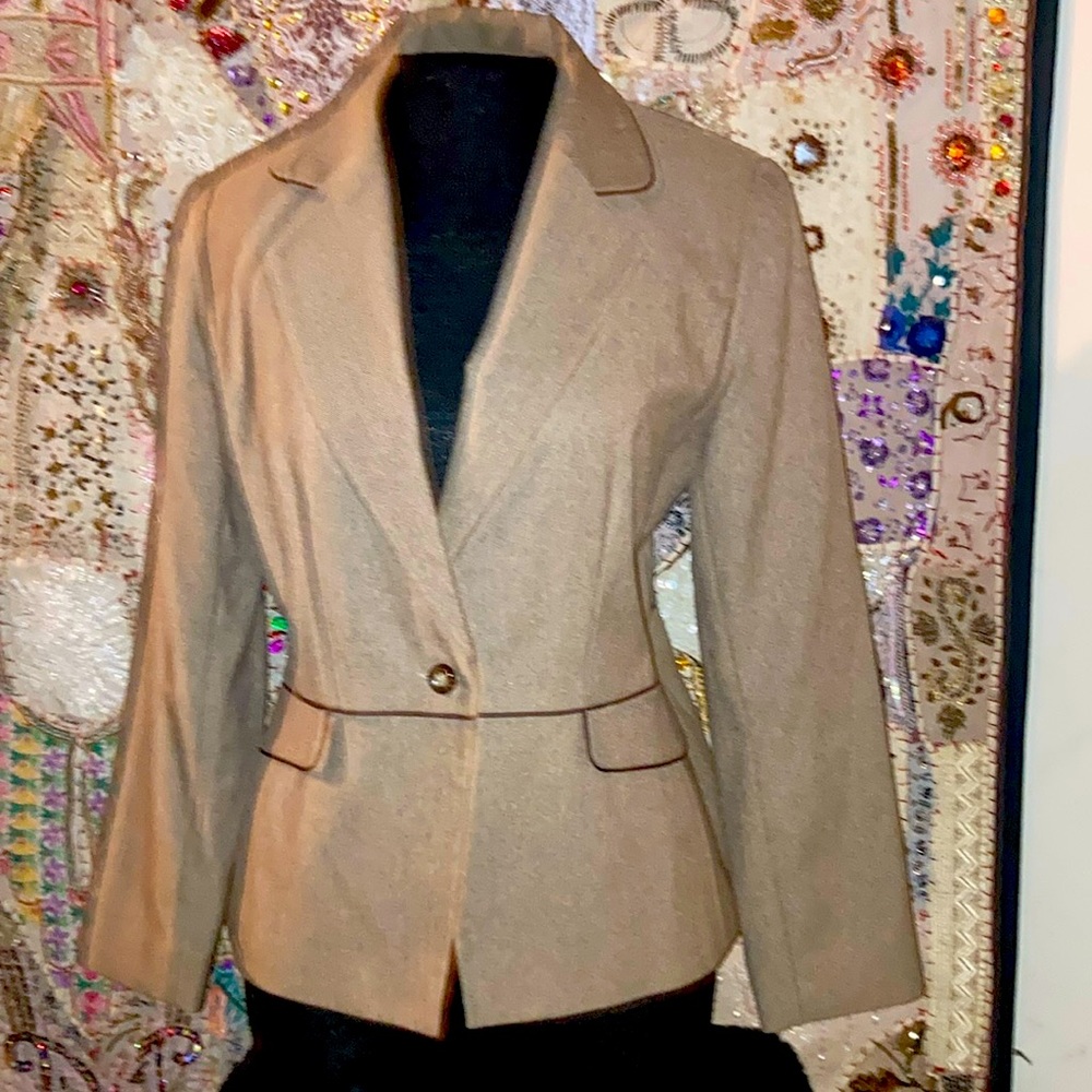 100% Polyester Shell And Lining W/One Button Clos… - image 1